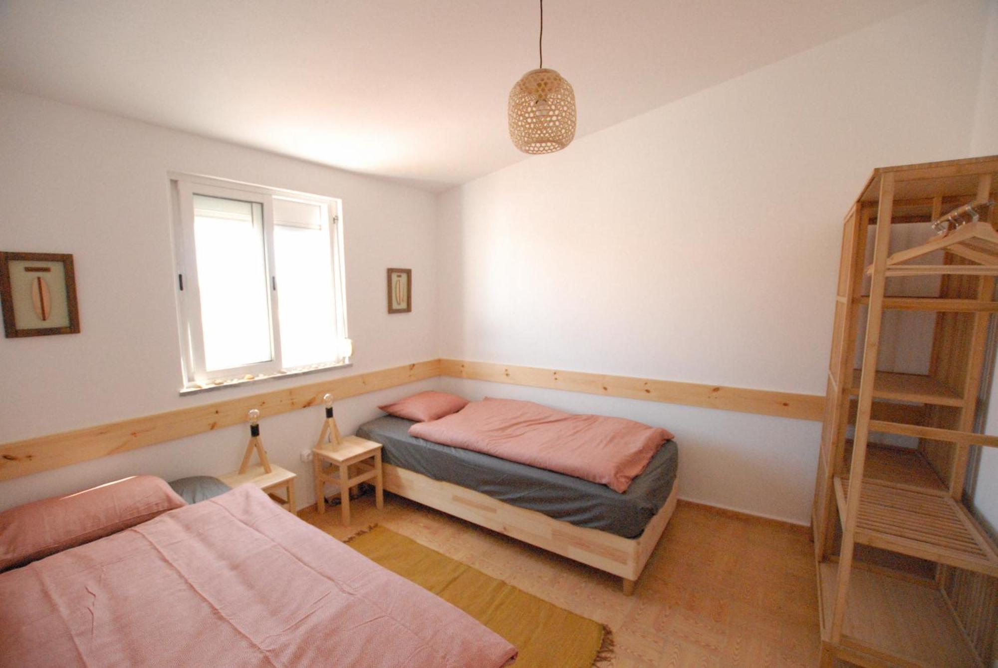 Little Hikers Hostel Raposeira  Eksteriør billede